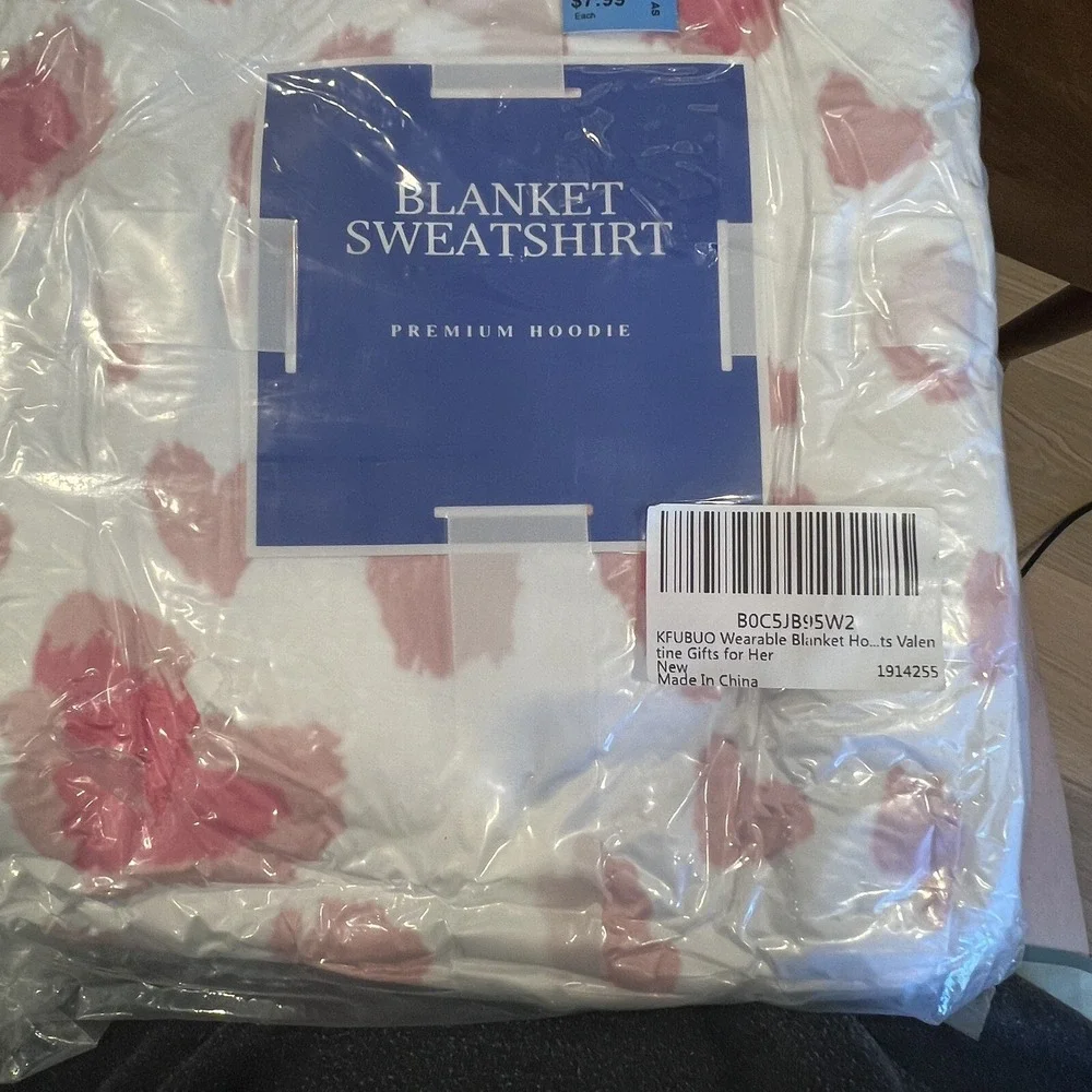 Blanket Sweatshirt Hoodie Adults Sherpa White w/ Pink HEARTS Oversized LOVE NEW